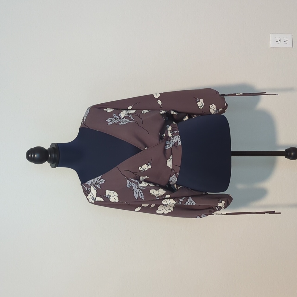 Puff sleeve floral crop top